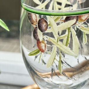 Imagem alternativa para 01 TAÇA DE ÁGUA VIDRO OLIVE C/BAMBU